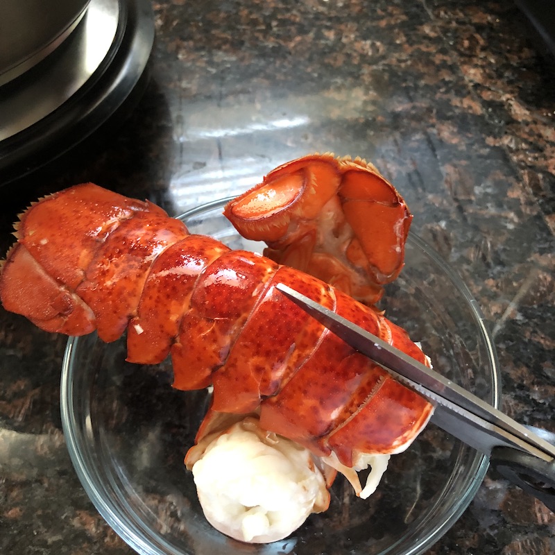 cutting-top-shell-lobster-tail