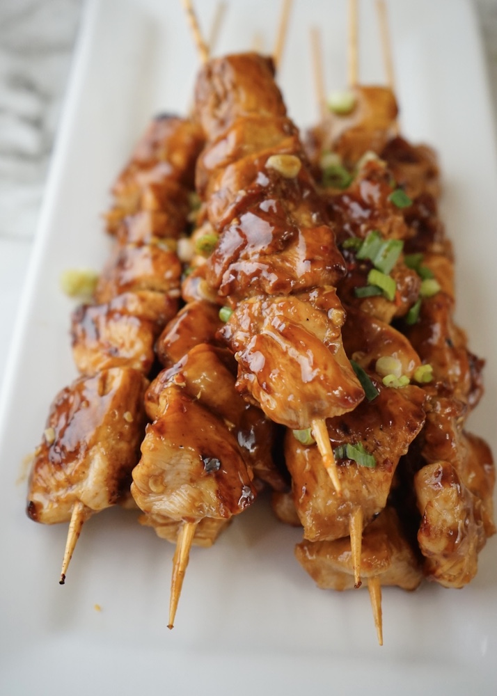 Chicken skewers front view