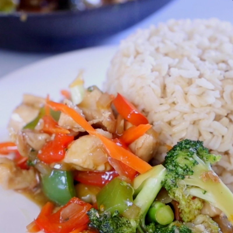 Best Chicken and Veggie Stir Fry with steamed rice