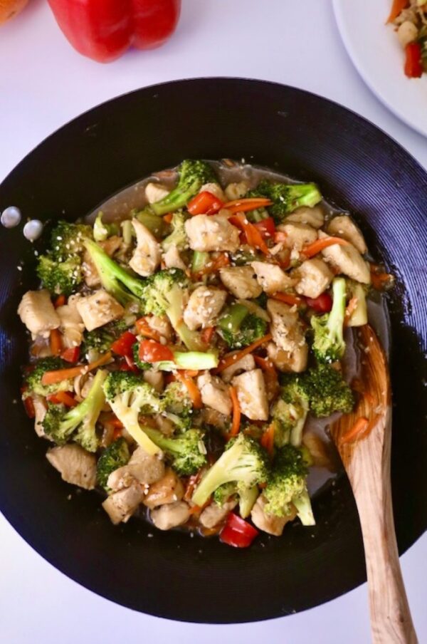 Best Chicken and Veggie Stir Fry - Lean Bellas Kitchen