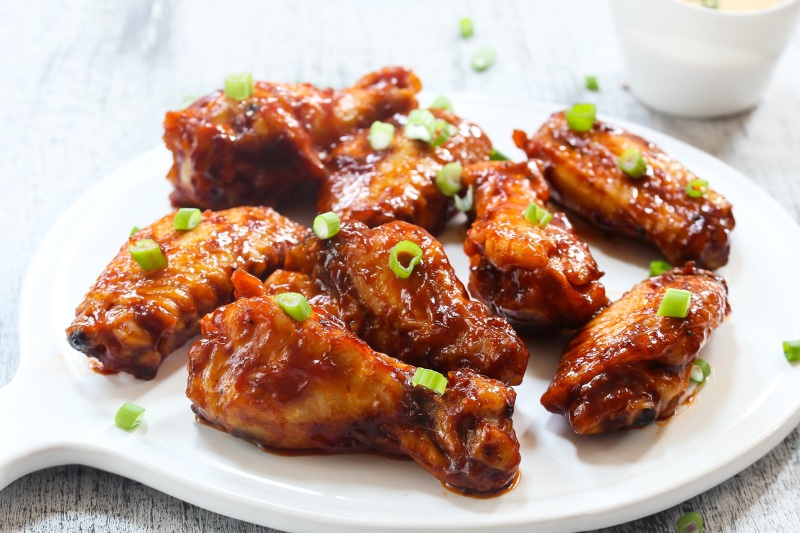 Honey BBQ Chicken Wings horizontal image