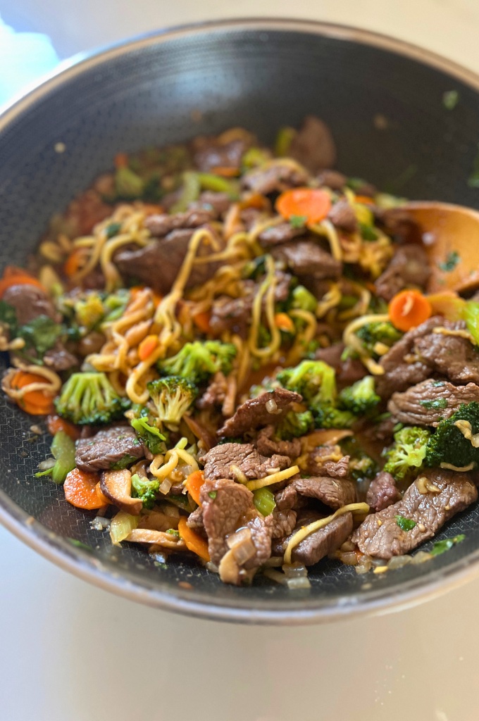 Steak Stir Fry with Zucchini Noodles vertical image